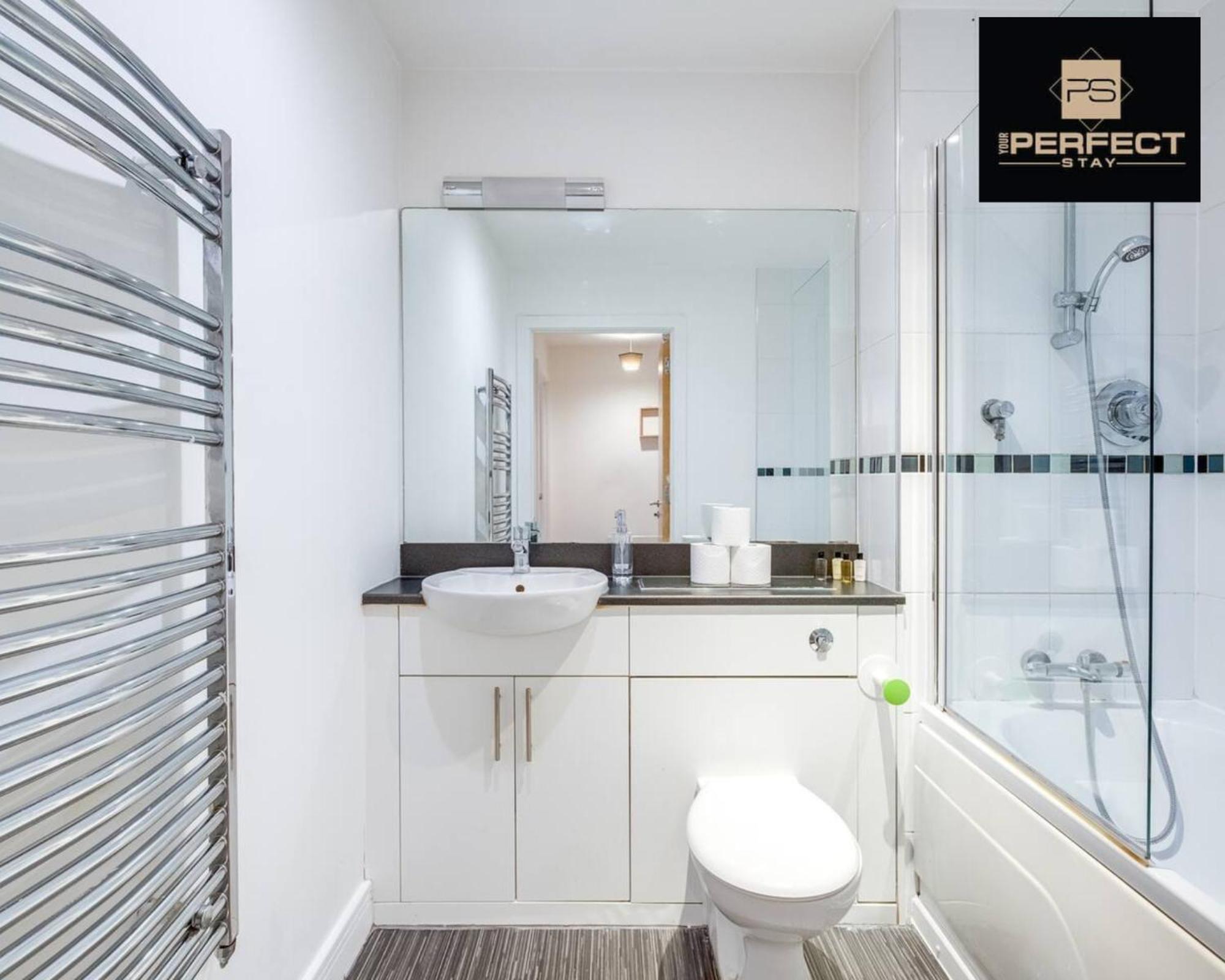 Mercury Suite City Centre Netflix Dedicated Workspace By Your Perfect Stay Short Lets Birmingham Buitenkant foto